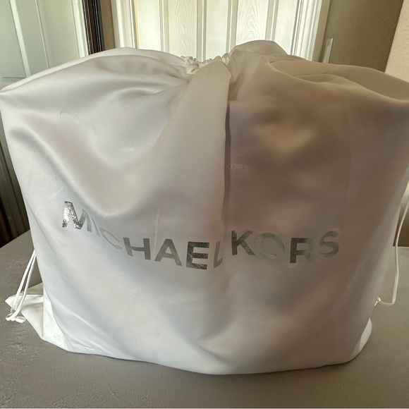 NWT - Michael Kors Tote - Picture 9 of 9